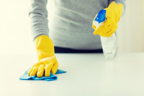 Local house cleaning service in Lambeth flats and homes