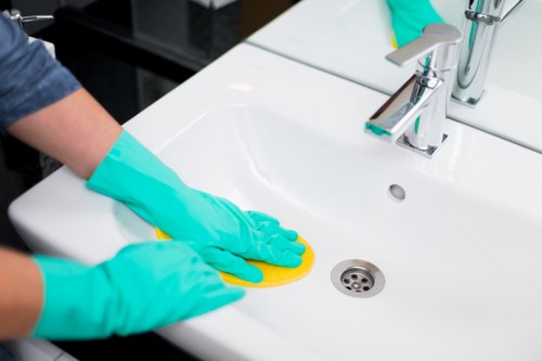 Professional house clearance in Lambeth for household items and appliances